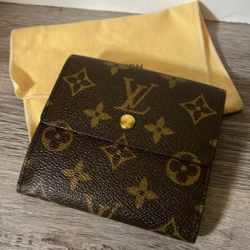 Pre loved authentic LV tri fold short wallet - Picture 3 of 8